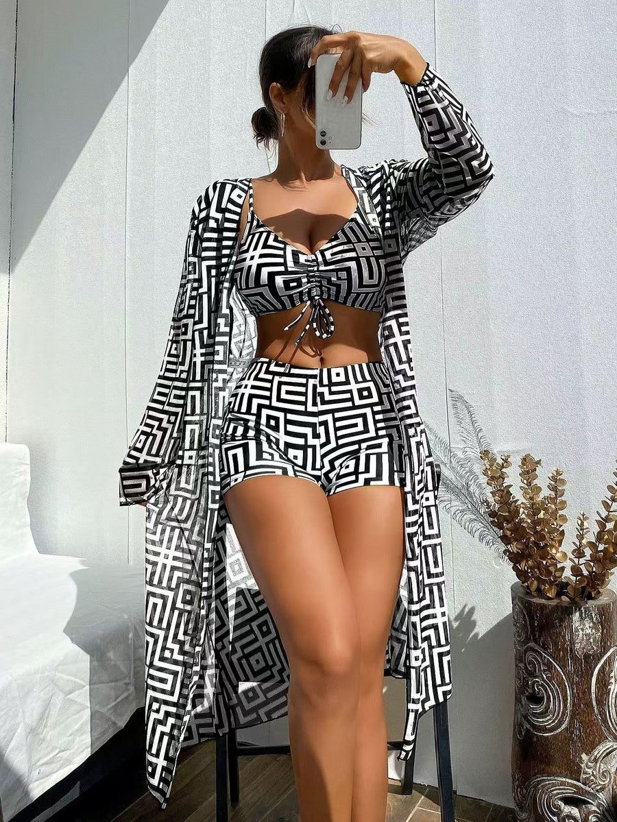 Set bikini stampato con copricostume (tre pezzi)