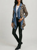 Giacca media leopardata con inserti in denim délavé